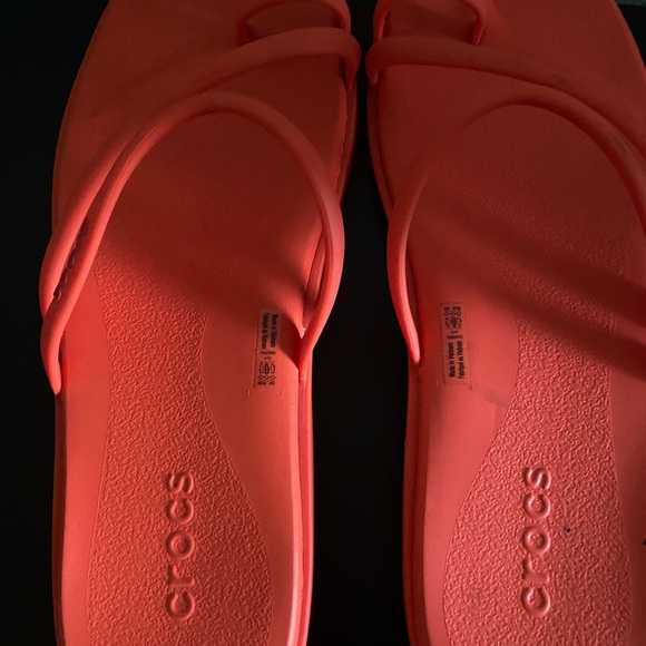 Crocs Miami Toe Loop Sandal Flat Orange Croslite Foam Comfy Strappy Sandals 10 - Picture 3 of 8
